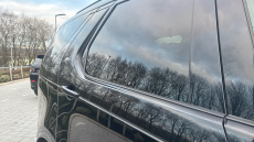 Land Rover Discovery 3.0 D300 R-Dynamic HSE 5dr Auto Diesel Station Wagon